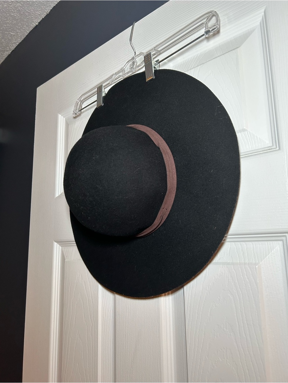 Black Wide-Brim Felt Hat with Brown Band